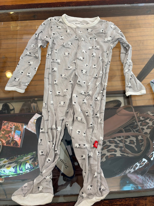 Magnetic Me Pajamas 0-3 mo. Good