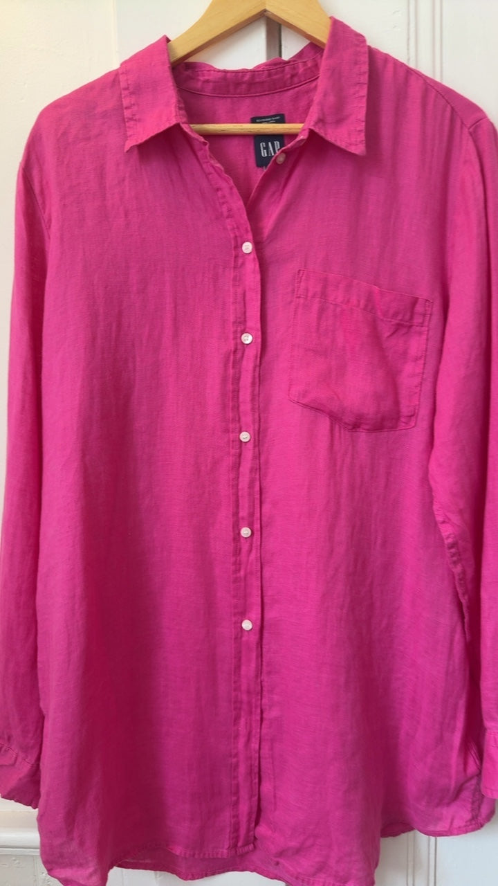 GAP Shirt LT New without tags