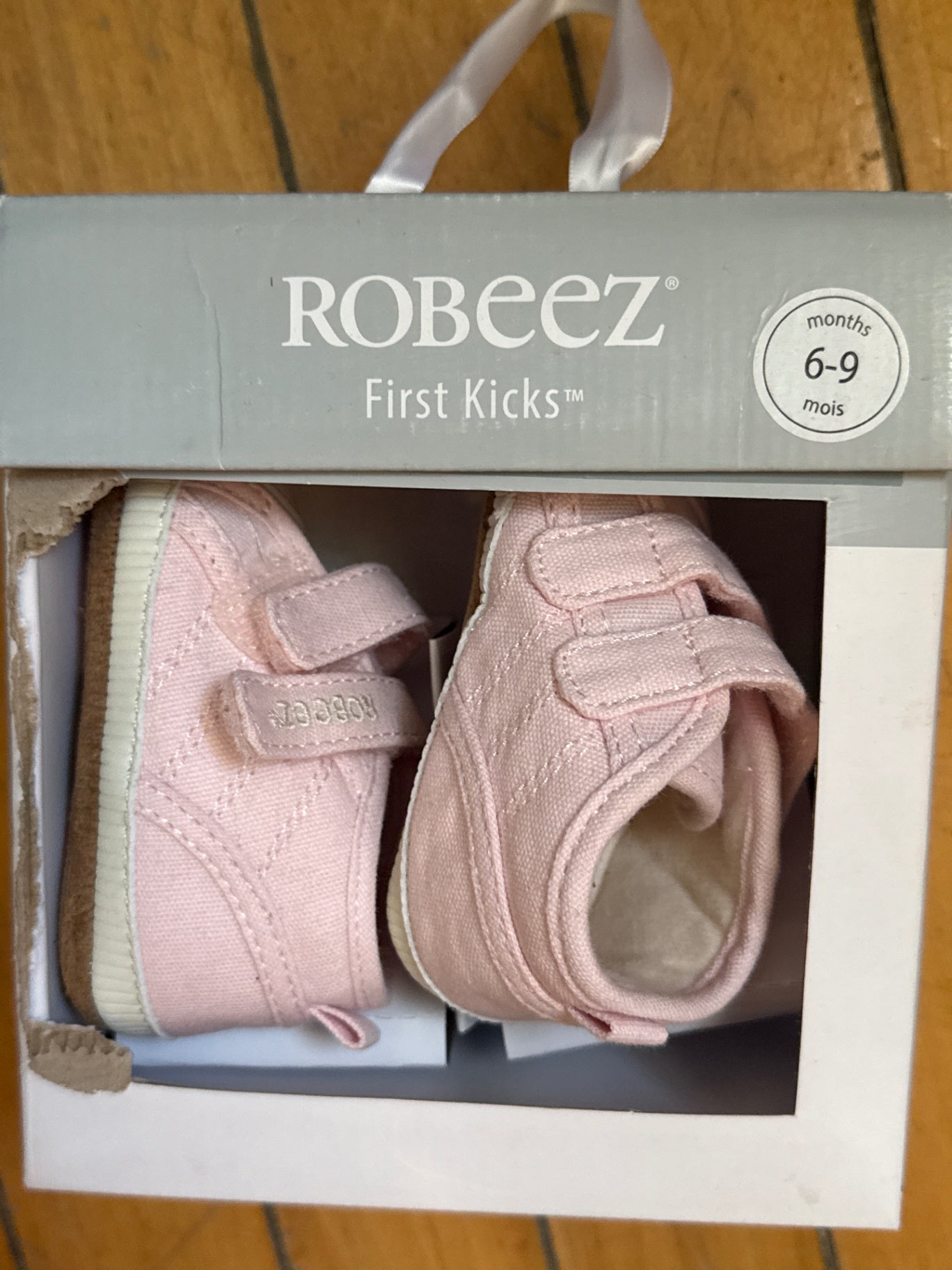 Robeez Shoes 6-9 months New without tags