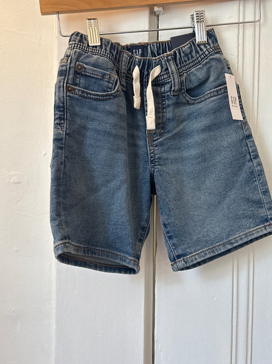 GAP Shorts 4/5 New with tags