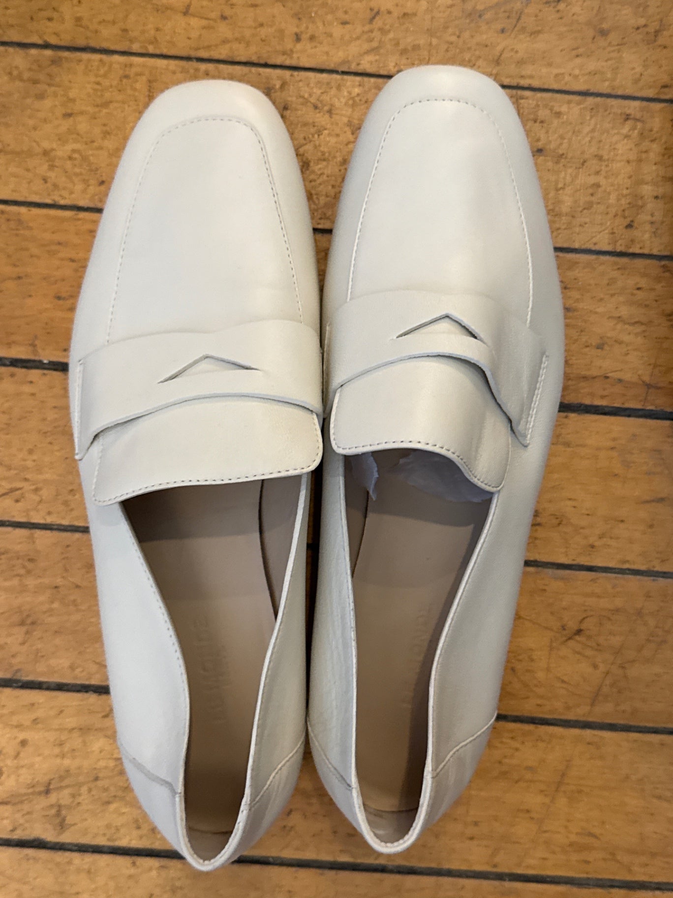 Le Monde Shoes 7 New without tags