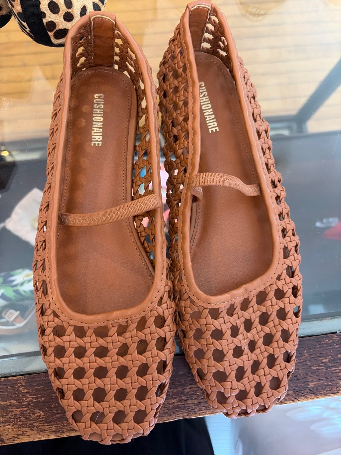 CUSHIONAIRE Shoes 8.5 New without tags