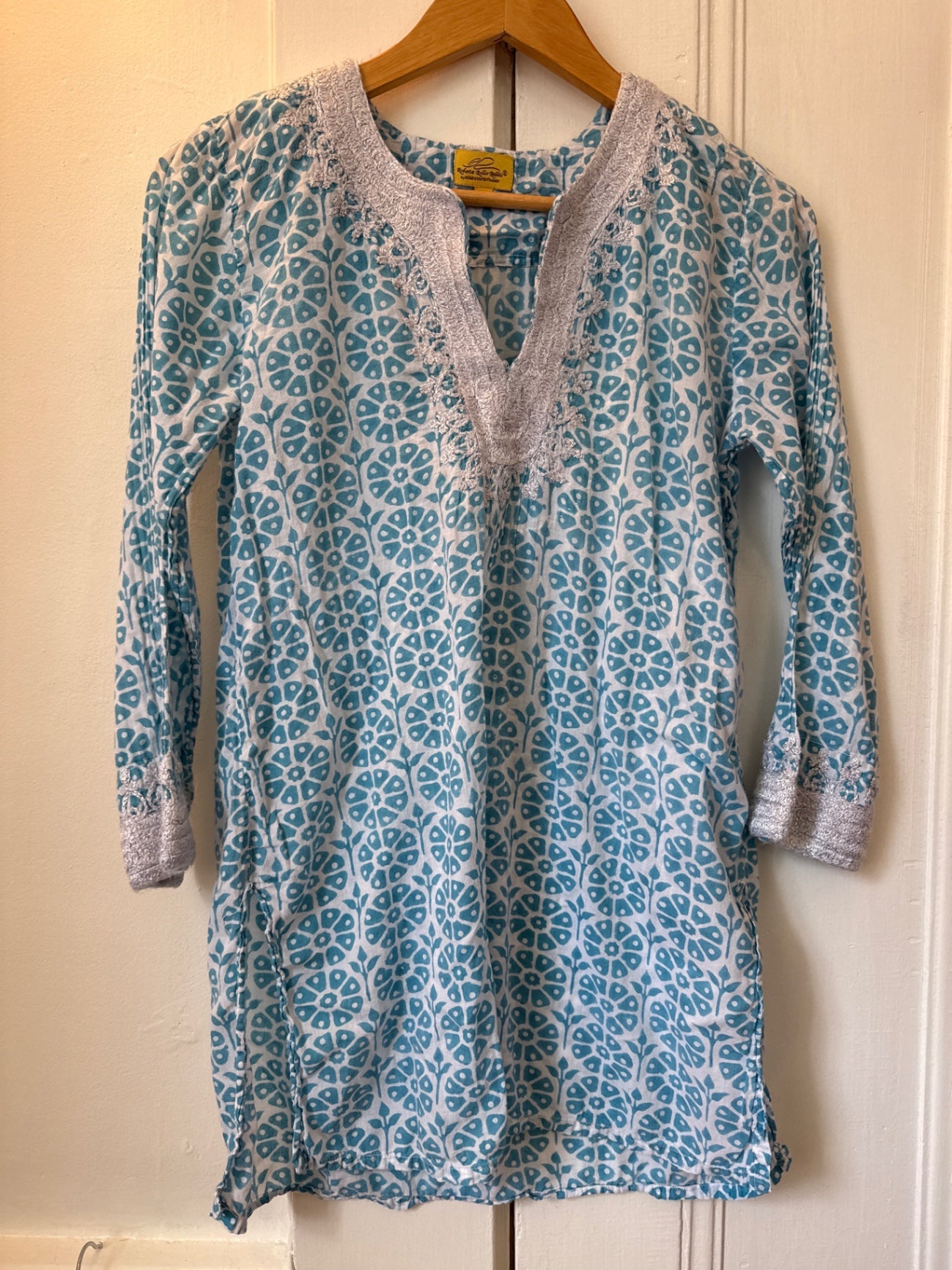 Roller Rabbit Top M Good