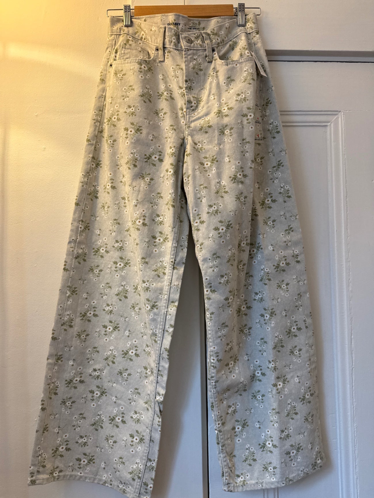 Old Navy Pants 4 New with tags