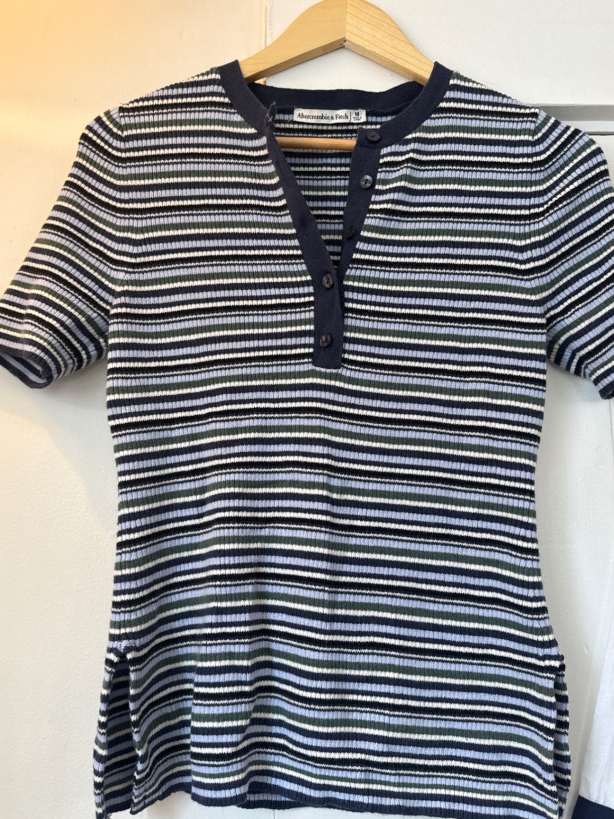 Abercrombie & Fitch Top M Very Good