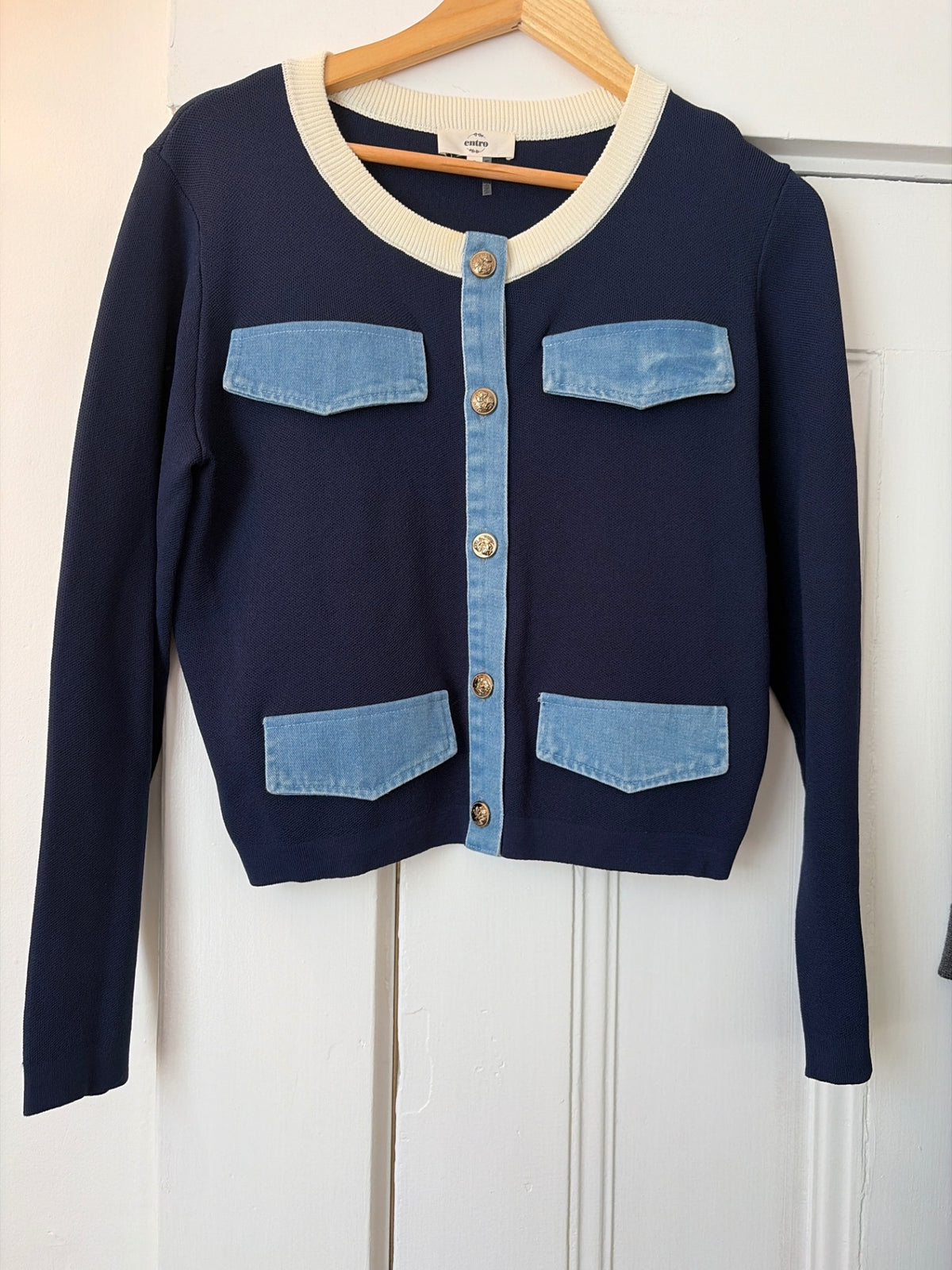 entro Top New with tags